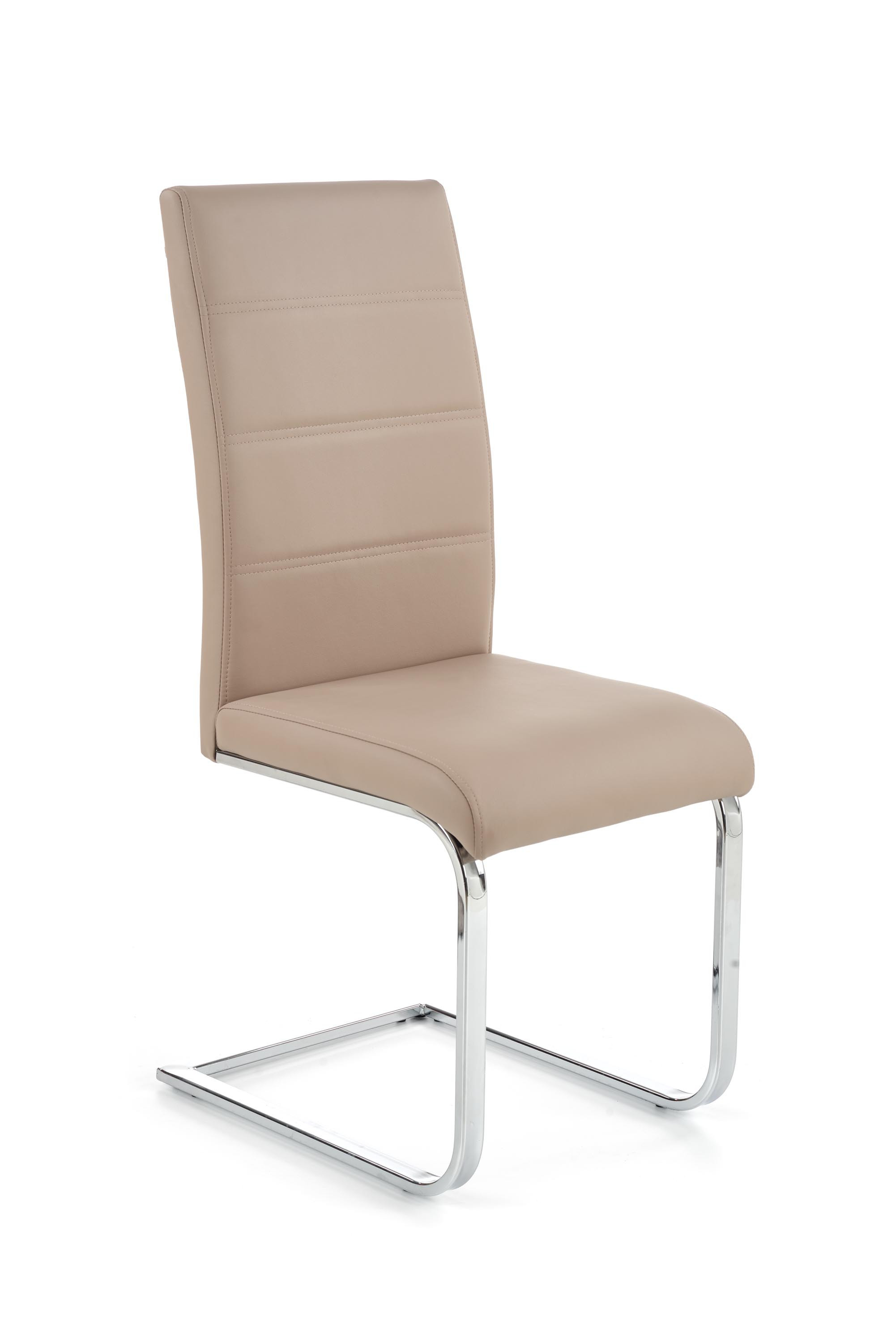 Krzesło K85 na płozach, chromowane, eco skóra cappuccino – widok z przodu.