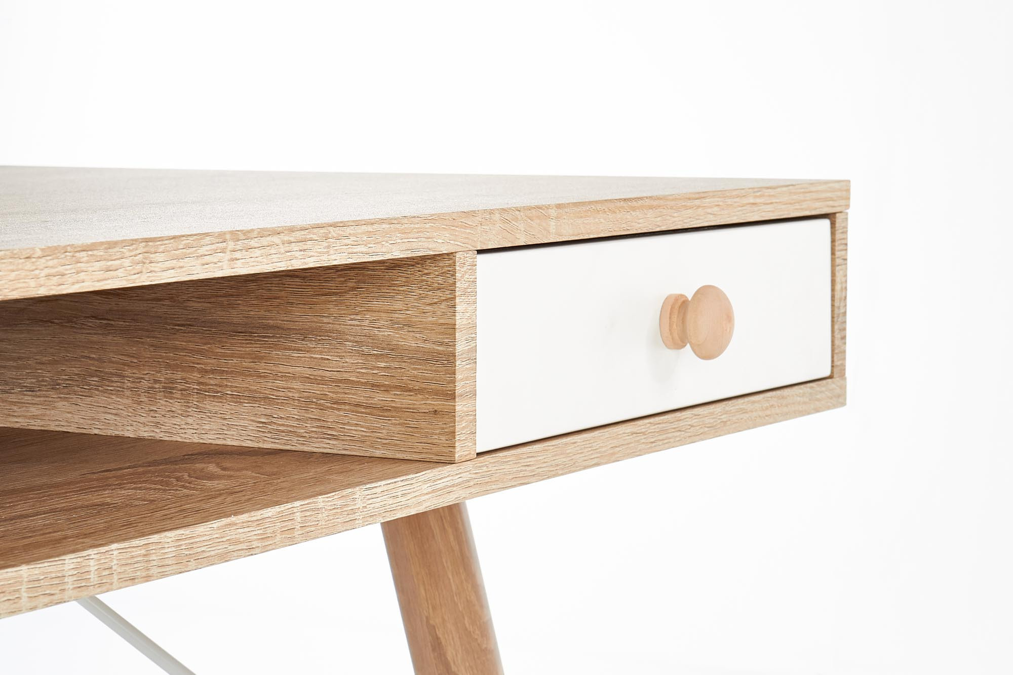 Detal biurka B34 w kolorze dąb sonoma i białym z szufladą i półką.