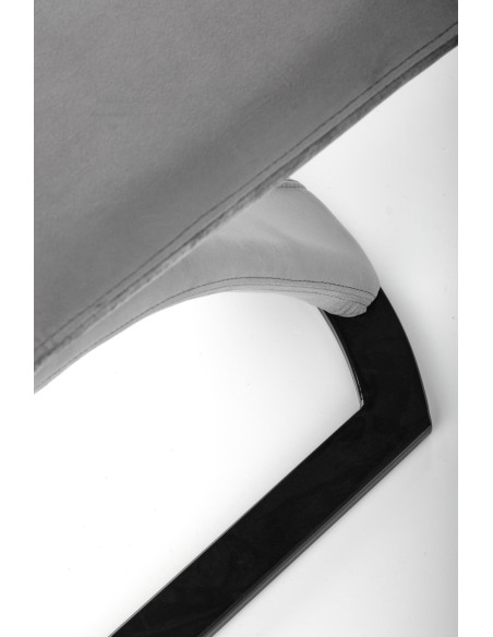 K442 Krzesło Pikowane z Uchwytem na Płozie Popielate Velvet - Wygoda i Styl