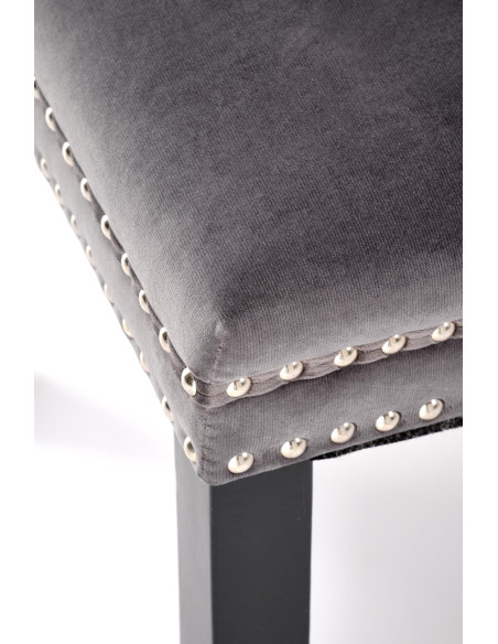 ALDA Krzesło Popielate Pikowane Velvet | Drewno, Złote Ćwieki na Bokach