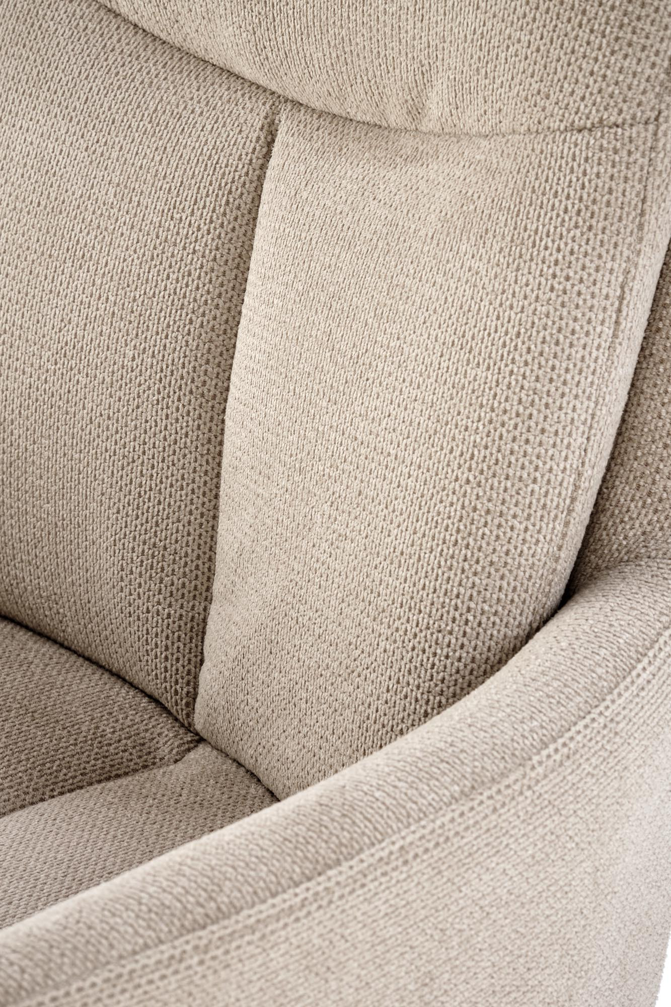 Zbliżenie na beżową tapicerkę krzesła K536 z wyraźną teksturą materiału.