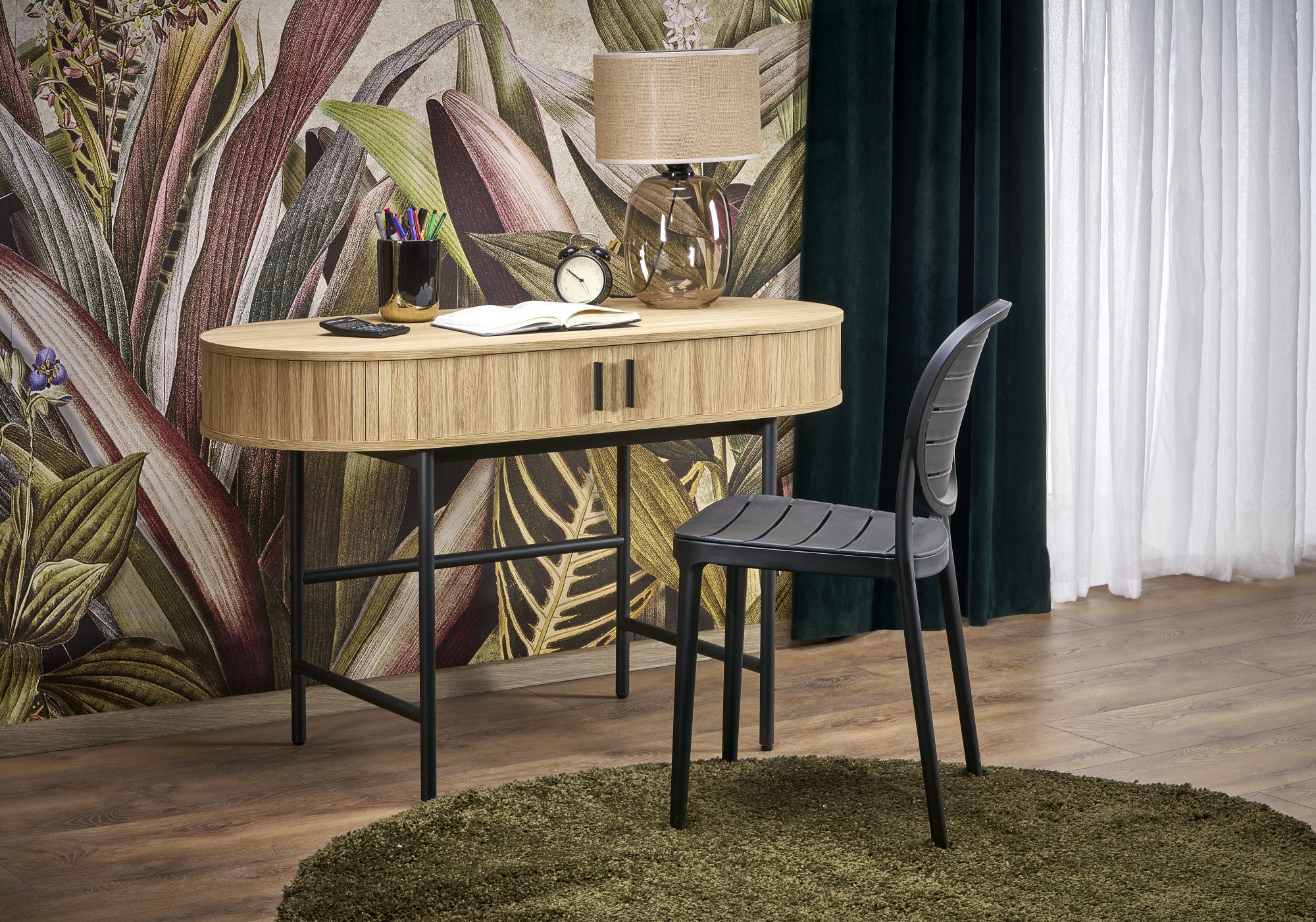 Biurko B51 naturalne-czarne MDF z szufladami i stalowymi nogami – widok z przodu.