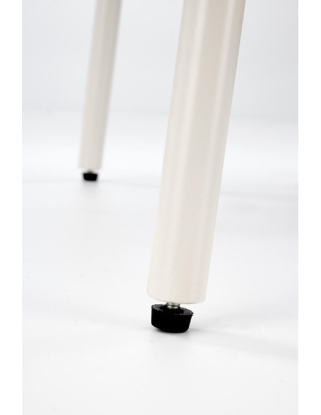 K557 Krzesło Jasno-Beżowe - Elegancki Design i Subtelne Wykończenie